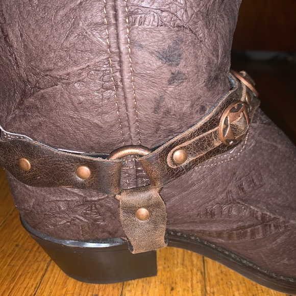 Brown cowboy boots with rose gold accents - Picture 6 of 8